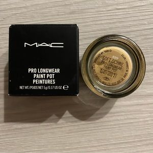 MAC Pro Longwear Paint Pot in Soft Ochre
